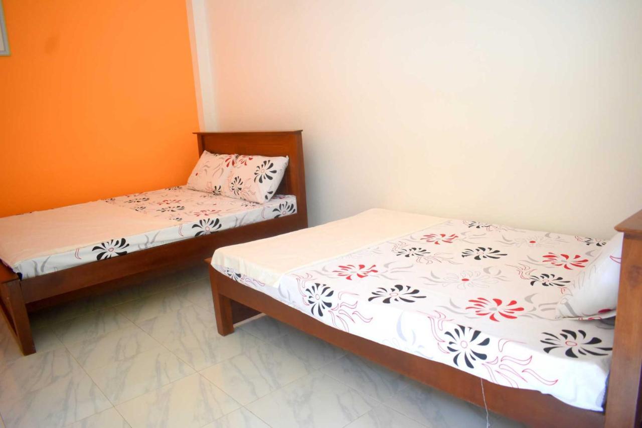 Sri Mayura Holiday Resort Катарагама Экстерьер фото